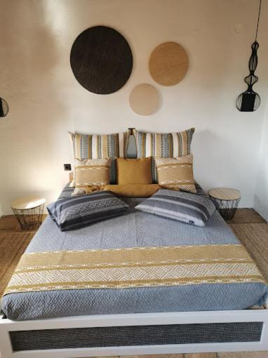 Menexes Suites Monemvasia Extérieur photo